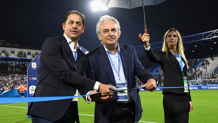 FERRARA, ITALY - SEPTEMBER 17: Simone Colombarini and Walter Mattioli president of Spal inaugurate the Stadio Paolo Mazza before the serie A match between SPAL and Atalanta BC at Stadio Paolo Mazza on September 17, 2018 in Ferrara, Italy. (Photo by Alessandro Sabattini/Getty Images) Calciomercato Torino, il patron Spal: “Bonifazi e Falque, le due operazioni sono legate” - immagine 1