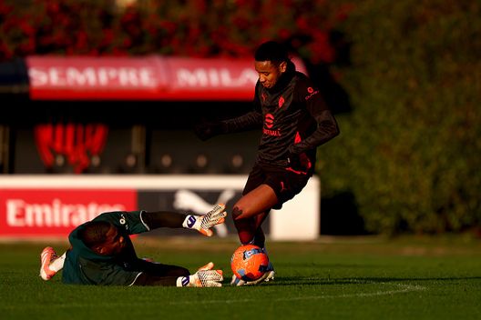 milan-verona-maignan-difesa-piccole