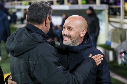 GERMOGLI PH: 26 FEBBRAIO 2024 FIRENZE STADIO ARTEMIO FRANCHI SERIE A FIORENTINA VS LAZIO NELLA FOTO ITALIANO SARRI Sarri alla Fiorentina? Lui chiarisce: “Non mi sono mai proposto”- immagine 2