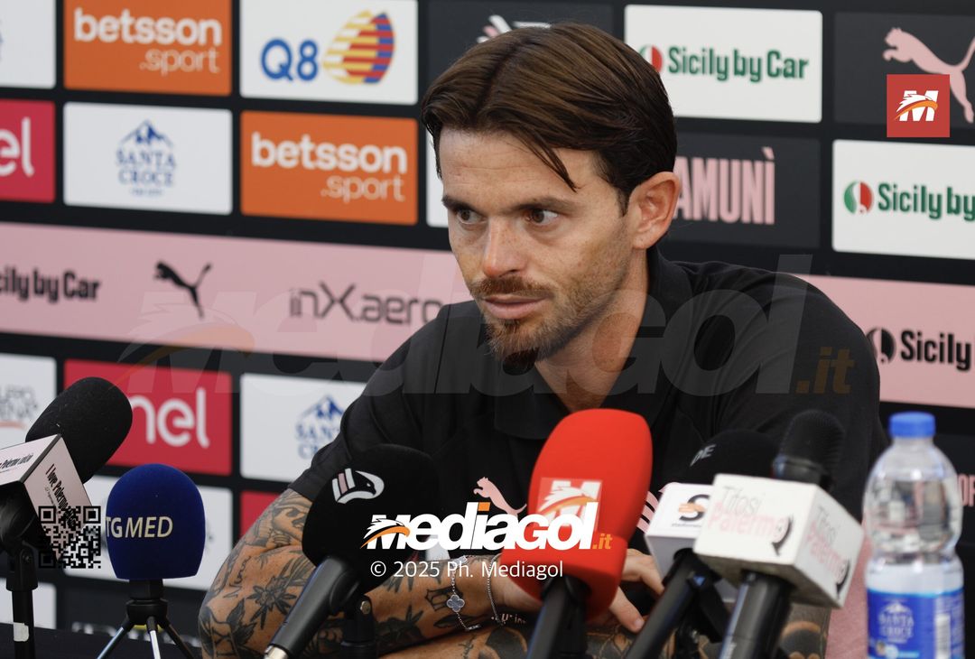 FOTO, capitan Brunori in conferenza stampa al ritiro del Palermo - immagine 10