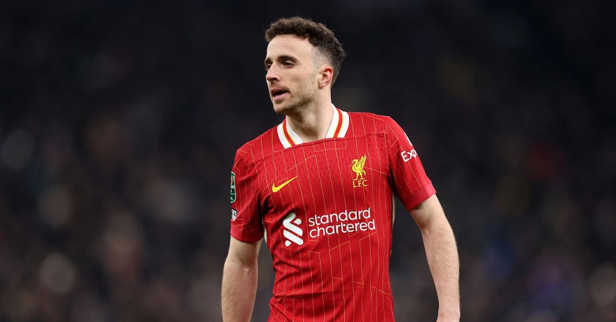 Tragedia nel calcio: Diogo Jota, attaccante del Liverpool, è morto in un incidente stradale