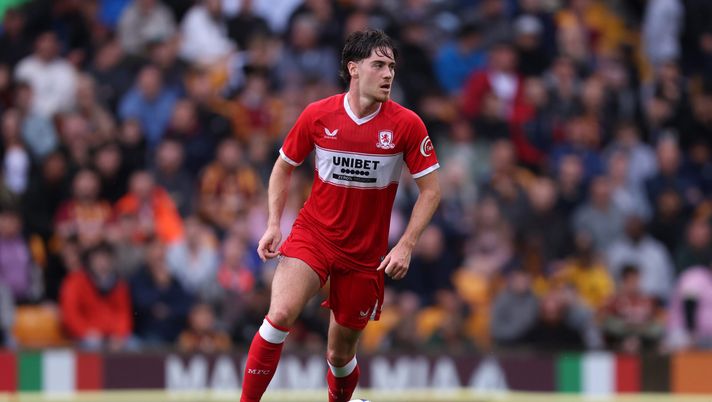 BRADFORD, ENGLAND - JULY 23: Hayden Hackney of Middlesbrough runs with the ball during the pre-season friendly match between Bradford City and Middlesbrough at University of Bradford Stadium on July 23, 2025 in Bradford, England. (Photo by George Wood/Getty Images) Middlesbrough-Ipswich: streaming gratis, diretta TV e probabili formazioni - immagine 1