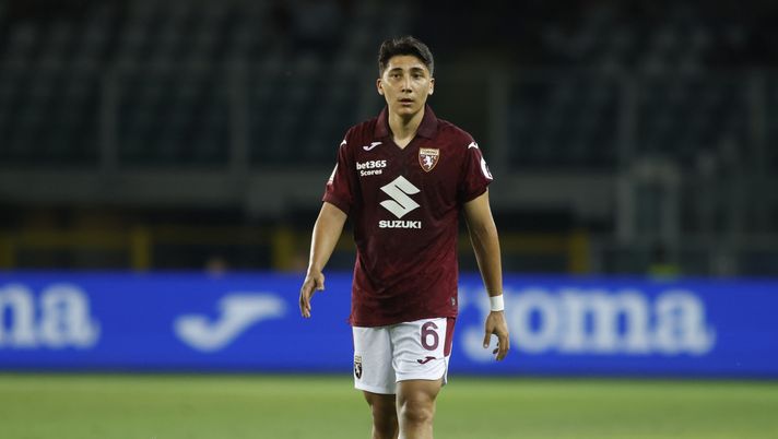 TURIN, ITALY - AUGUST 18: Emirhan Ilkhan of Torino FC during the Coppa Italia match between Torino FC and Modena FC at Stadio Olimpico Grande Torino on August 18, 2025 in Turin, Italy. Photo: Nderim Kaceli Ilkhan: “Adoro Fabregas, ma Iniesta è il numero uno” - immagine 1