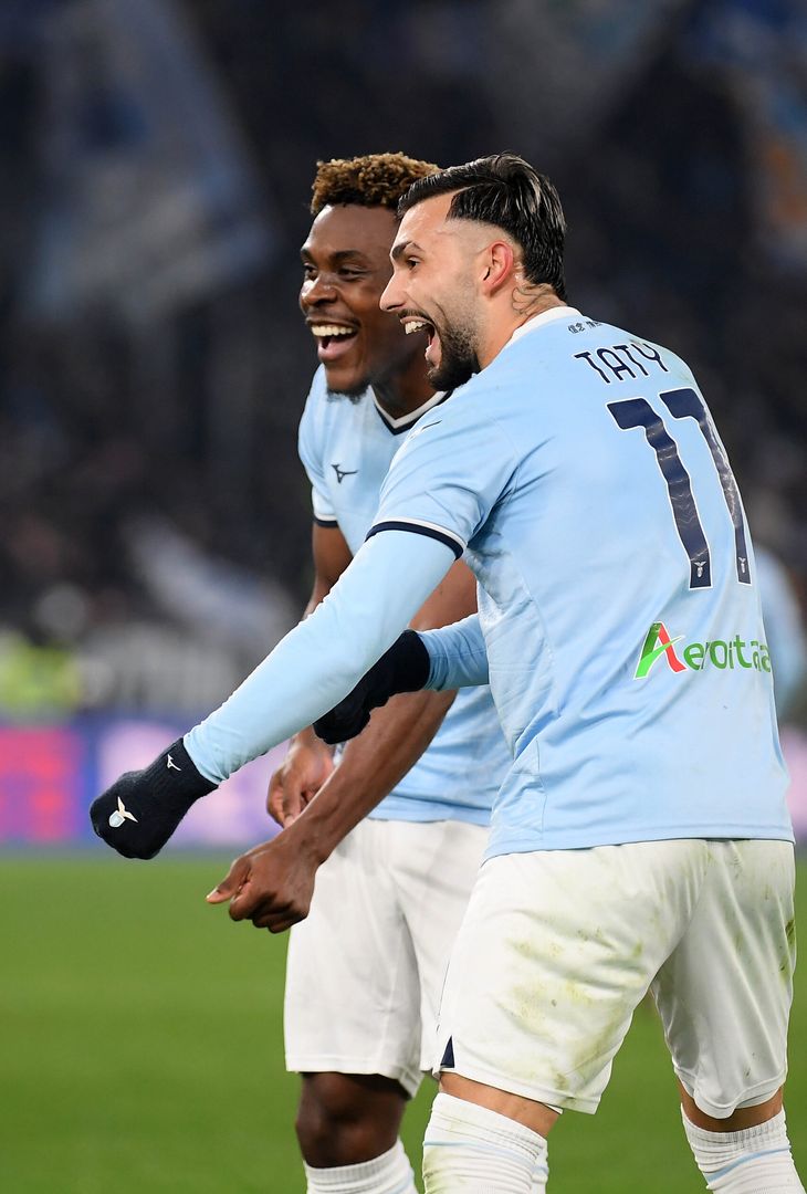 Dele-Bashiru e Castellanos