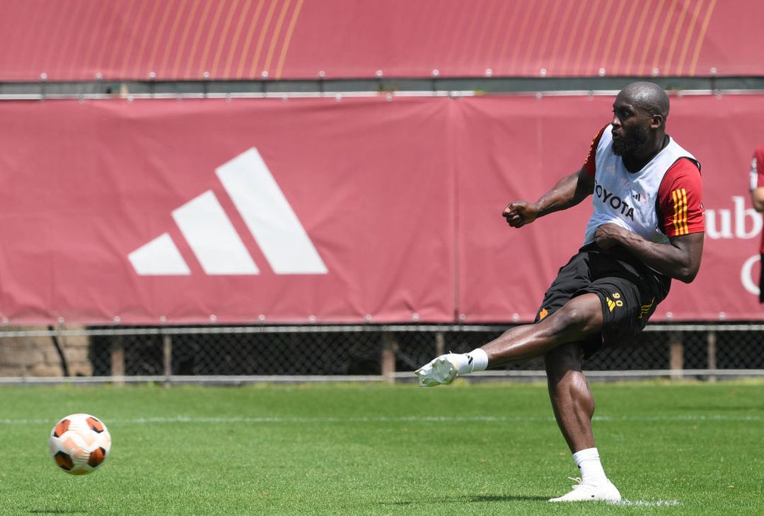 Trigoria, l’allenamento in vista del Bayer: tornano Lukaku e Smalling – FOTO GALLERY - immagine 9