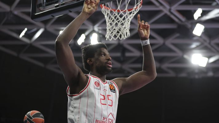 MUNICH, GERMANY - JANUARY 23: Dan Oturu, #25 of Hapoel Ibi Tel Aviv in action during the EuroLeague Regular Season Round 24 match between Partizan Mozzart Bet Belgrade and Hapoel Ibi Tel Aviv at BMW Park on January 23, 2026 in Munich, Germany. (Photo by Christina Pahnke/Euroleague Basketball via Getty Images) Monaco-Bologna: diretta streaming gratis, dove vedere il match di Eurolega - immagine 1