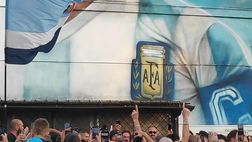 VIDEO Spalletti al murale di Maradona al Rione Traiano: il suo desiderio
