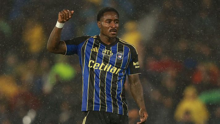 FLASH – Mbala Nzola giocherà ancora in Serie A: operazione in chiusura, è atteso per le visite - immagine 1