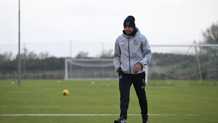 NAPLES, ITALY - NOVEMBER 20: Antonio Conte of Napoli during a training session on November 20, 2024 in Naples, Italy. (Photo by SSC NAPOLI/SSC NAPOLI via Getty Images) conte Gli azzurri preparano il match contro la Roma, in programma domenica alle ore 18