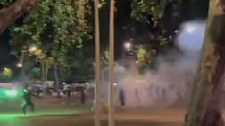 VIDEO – Scontri nella notte tra ultras del Betis e della Fiorentina