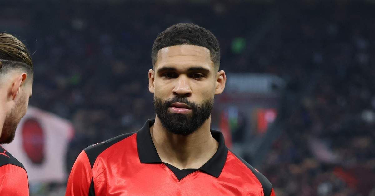 Il Milan perde Loftus Cheek per due mesi. E anche il suo futuro adesso è in bilico Il Milan perde Loftus Cheek per due mesi. E anche il suo futuro adesso è in bilico