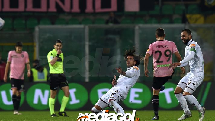 during the Serie B match between US Citta di Palermo and US Salernitana at Stadio Renzo Barbera on January 18, 2019 in Palermo, Italy. Modena-Palermo, dirige il match Dionisi: i precedenti - immagine 1