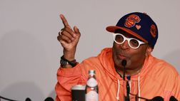 New York Knicks campioni NBA dopo 53 anni. L’Inter a Spike Lee: “Te lo meriti, amico”