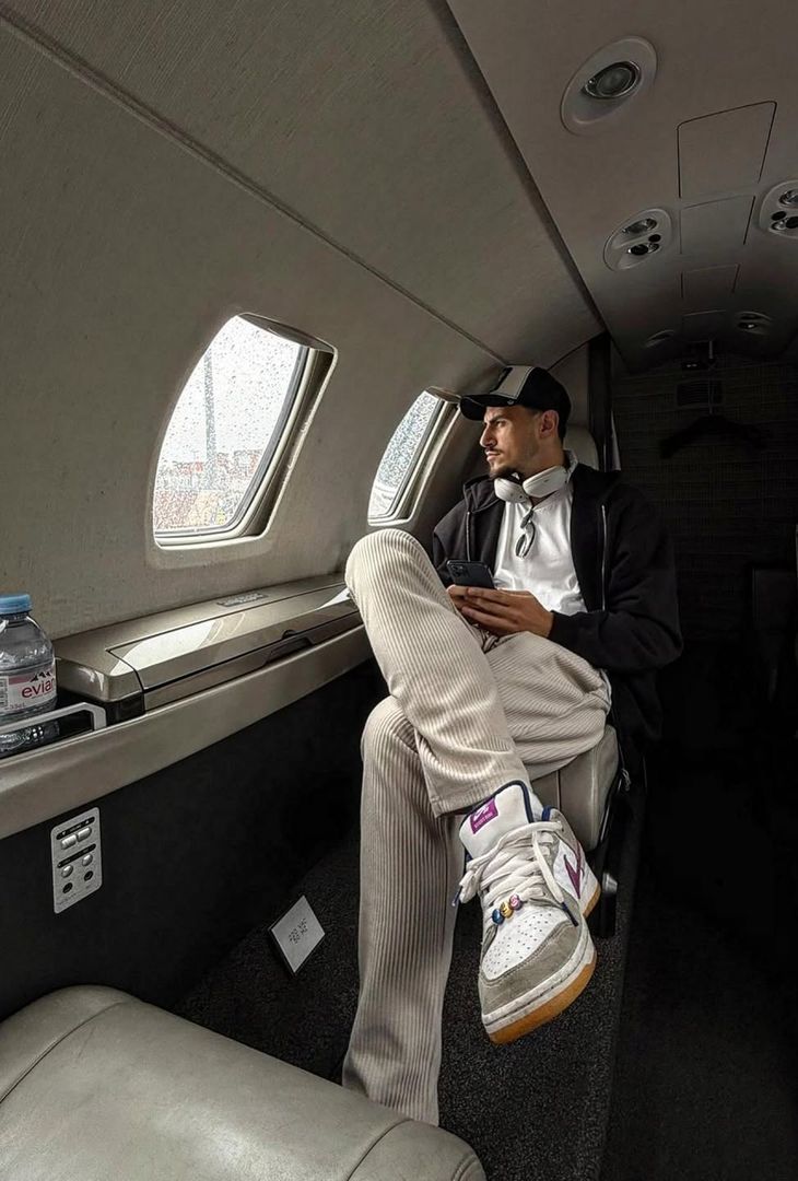 Elmas ironizza sui social in attesa del 2026: viaggi, campo e mister yes –  LE FOTO - immagine 10