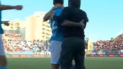 Cagliari-Napoli, scatta l’abbraccio tra Di Lorenzo e Conte subito dopo il gol