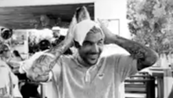 VIDEO / Theo Hernandez se la ride spensierato in vacanza