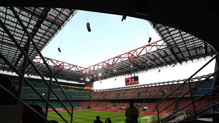Lo stadio 'Giuseppe Meazza' di San Siro, casa di Milan e Inter, compie 99 anni | AC Milan News (Getty Images) San Siro, dopodomani 99 anni dalla prima partita ospitata: il ricordo