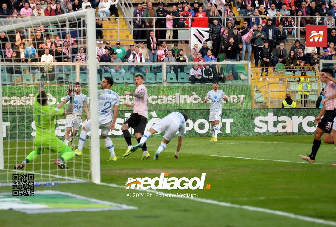 FOTO Palermo-Como 3-0, 25ª giornata Serie B 2023-2024 (GALLERY) - immagine 14