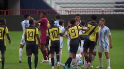 VIDEO / Botte e inseguimenti: Argentina-Ecuador Under 15 finisce male