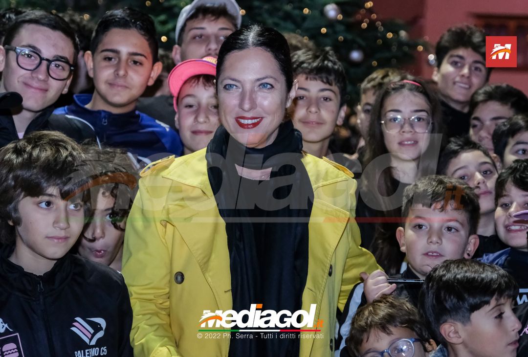 FOTO Palermo: Accardi, Saric e Gomes accendono l’albero al ‘Barbera’ (Gallery) - immagine 67