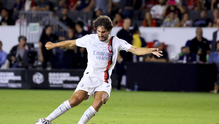 Yacine Adli (centrocampista AC Milan) qui durante l'amichevole Juventus-Milan 6-5 dcr (precampionato 2023-2024) | News (Getty Images) Yacine Adli AC Milan amichevole Juventus-Milan 6-5 dcr precampionato 2023-2024