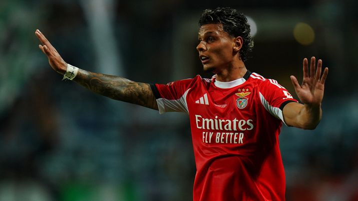 FARO, PORTUGAL - JULY 31: New signing Richard Rios of SL Benfica during the Portuguese Super Cup match between Sporting CP and SL Benfica at Estadio Algarve on July 31, 2025 in Faro, Portugal. (Photo by Gualter Fatia/Getty Images) richard rios napoli