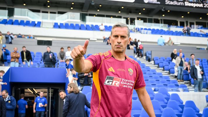 LIVERPOOL, ENGLAND - AUGUST 09: Alessio Scarchilli of AS Roma during the match between Everton Legends and AS Roma legends at Hill Dickinson Stadium on August 09, 2025 in Liverpool, England. (Photo by Fabio Rossi/AS Roma via Getty Images) Scarchilli