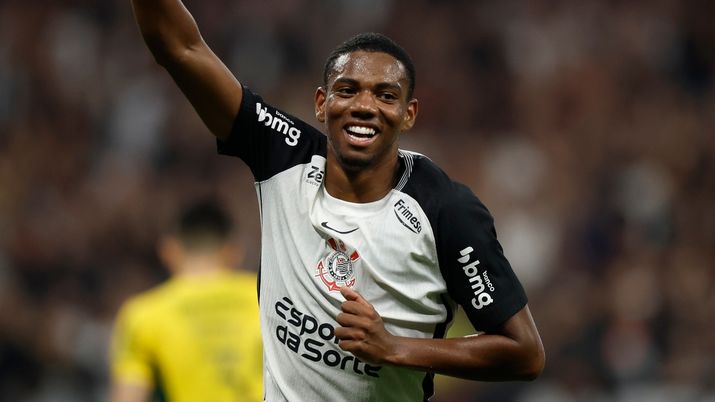 André: 'Se andassi al Milan vivrei un sogno, ma sono concentrato al 100% sul Corinthians'