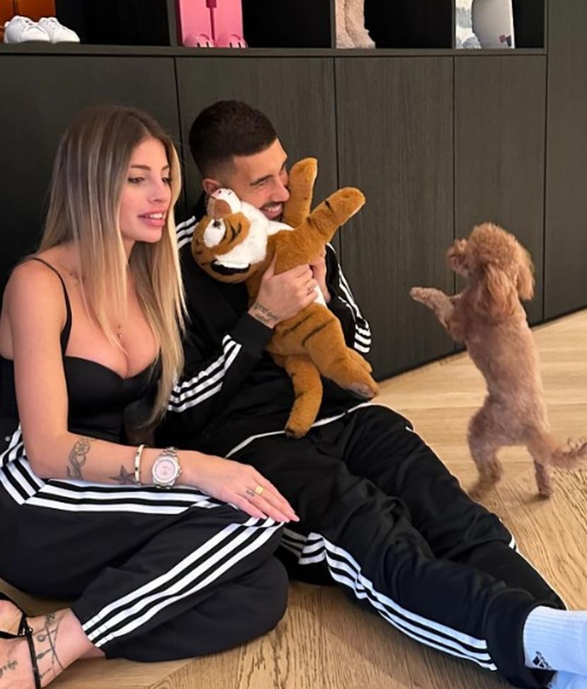 Chiara Nasti e Zaccagni in posa con Thiago. Arrivano gli haters ma c’è chi li difende- immagine 2
