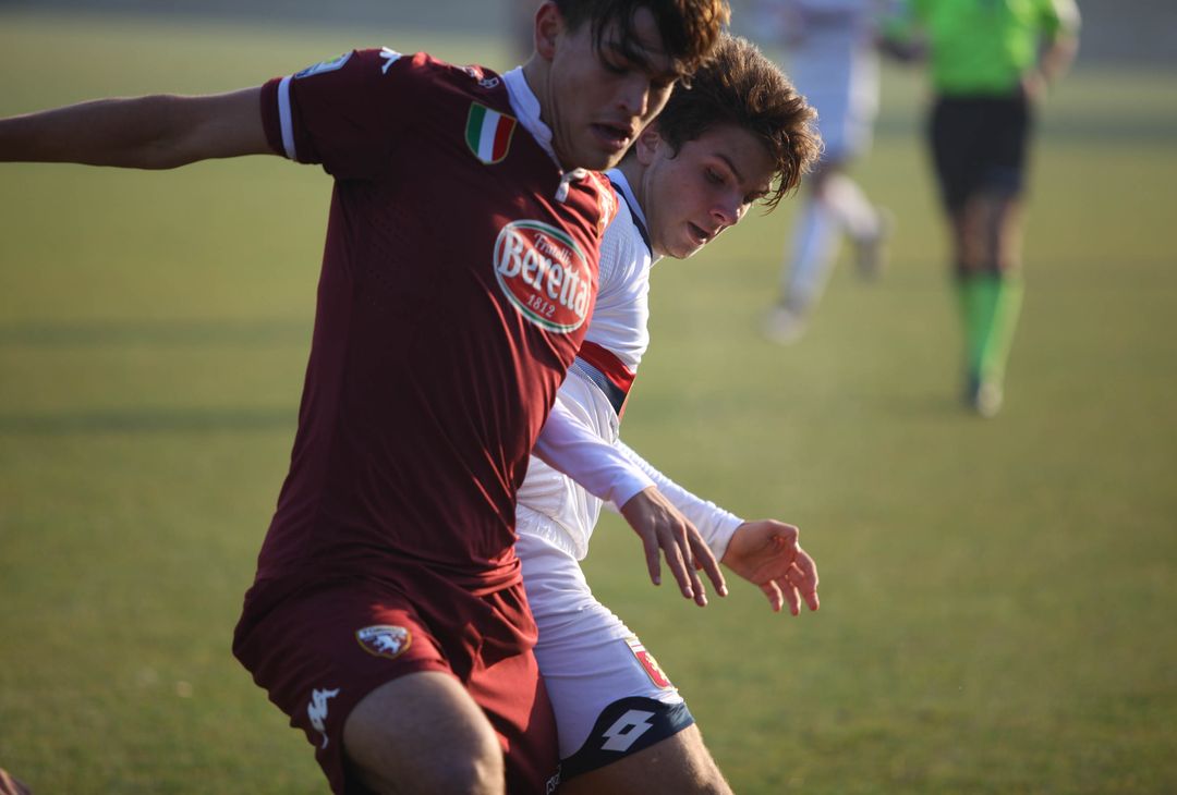 Un momento di Torino-Genoa Primavera: qui l'attaccante Leonardo Candellone - foto Biscotti