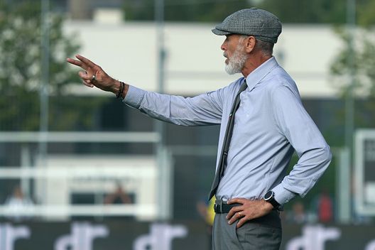 Paolo Nicolato dell'Italia U21 durante la partita del Gruppo F di qualificazione del Campionato europeo Under 21 UEFA tra Lussemburgo U21 e Italia U21 Nicolato