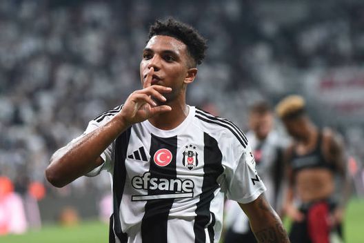 ISTANBUL, TURKEY - AUGUST 18: Cher Ndour of Besiktas waves to the fans after the Turkish Super League match between Besiktas and Antalyaspor at Besiktas Park on August 18, 2024 in Istanbul, Turkey. (Photo by Seskim Photo/MB Media/Getty Images) Cher Ndour