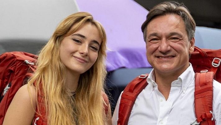 Caressa, le figlie si scatenano nel podcast: “Flirt? La mamma una str***a totale. E tu papà…” - immagine 1