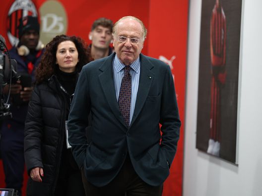 MILAN, ITALY - DECEMBER 15 (Photo by Claudio Villa/AC Milan via Getty Images) milan-fiorentina-dichiarazioni-scaroni-intervista-sky-dazn-gazzetta-diretta-serie-a-live-news