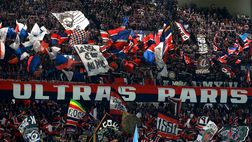 PSG-Liverpool, gli ultras parigini dedicano uno striscione a Pasquale D’Angelo – FOTO