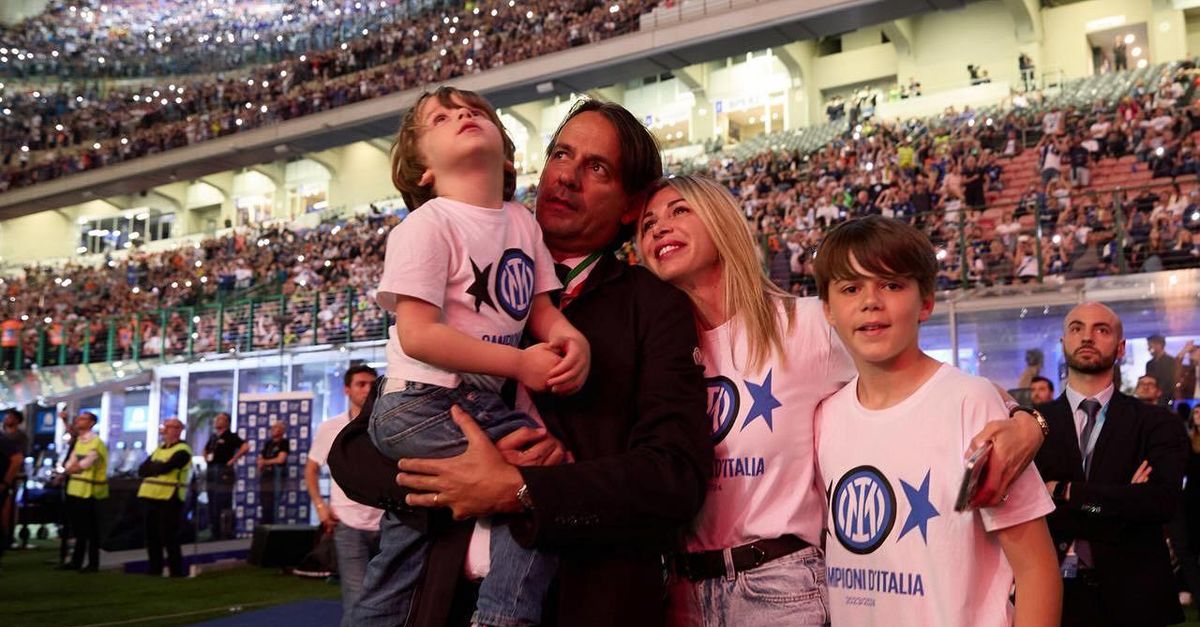 Inzaghi, la moglie: “Addio all’Inter è pesante. Potevo farlo restare ma…” Inzaghi, la moglie: “Addio all’Inter è pesante. Potevo farlo restare ma…”