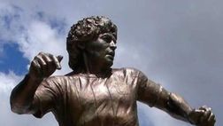 Rimossa una statua di Maradona: “Era abusiva!”. Ecco dove è successo