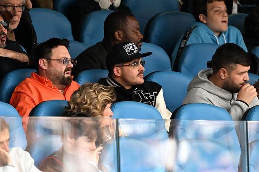 Geolier: “Tifo Napoli, ma il calcio non mi piace. Re della città? Non potrei mai”- immagine 2