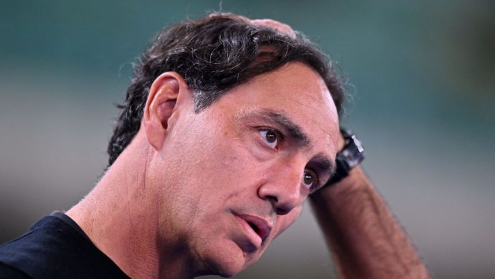 VERONA, ITALY - OCTOBER 21: Alessandro Nesta head coach of Monza during the Serie A match between Verona and Monza at Stadio Marcantonio Bentegodi on October 21, 2024 in Verona, Italy. (Photo by Alessandro Sabattini/Getty Images) Torino-Monza, i convocati degli ospiti: out D’Ambrosio - immagine 1