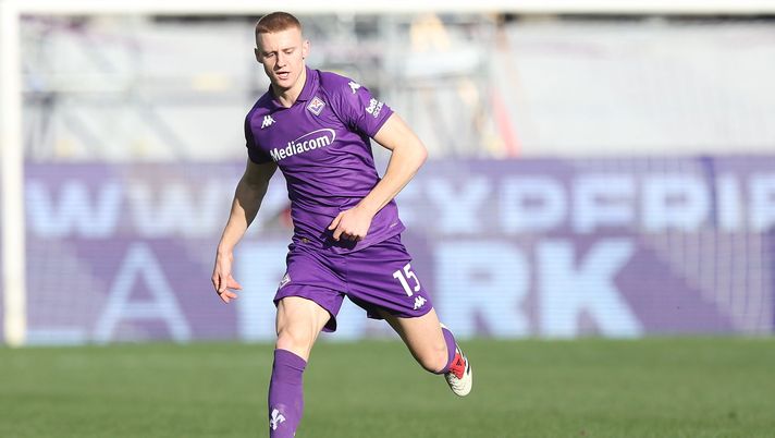 FLORENCE, ITALY - JANUARY 19: Pietro Comuzzo of ACF Fiorentina in action during the Serie A match between Fiorentina and Torino at Stadio Artemio Franchi on January 19, 2025 in Florence, Italy. (Photo by Gabriele Maltinti/Getty Images) Comuzzo