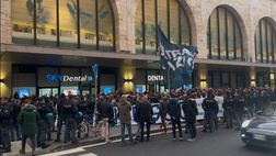 Napoli-Lazio, i tifosi caricano la squadra a Termini – VIDEO