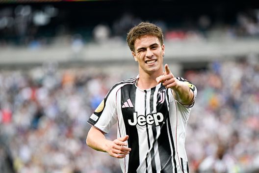 Kenan Yildiz celebra la rete del 2-0 contro il Wydad Casablanca. Per il turco ieri una splendida doppietta. (Photo by Daniele Badolato - Juventus FC/Juventus FC via Getty Images) Juventus, la qualificazione agli ottavi ti arricchisce: ecco quanto hanno incassato i bianconeri- immagine 2