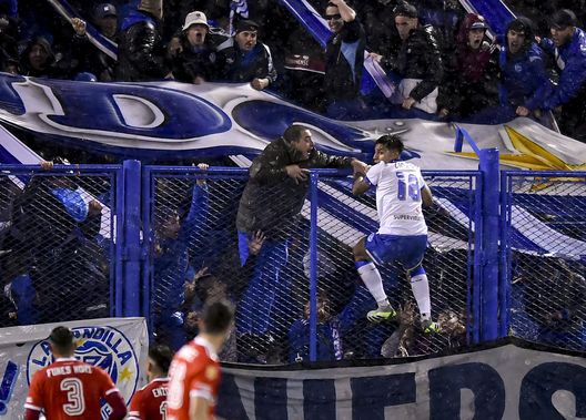 Scontro in argentina tra Fiorentina e Bologna per un giovane attaccante - immagine 1