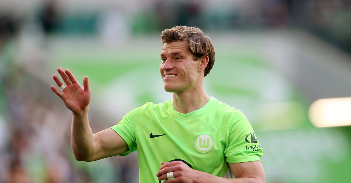 Behrens contro la maglia arcobaleno del Wolfsburg: “Una cosa da fro*i”. Poi si scusa