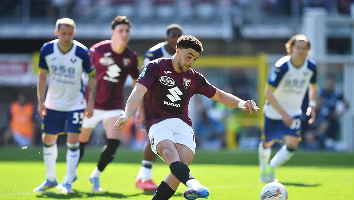 Torino, Adams sbaglia il rigore: perché l’ha tirato lui? Le alternative a Ché… - immagine 1