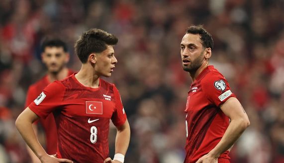 Playoff: la Turchia batte la Romania e va in finale. 90′ per Calhanoglu che esce nel finale - immagine 1