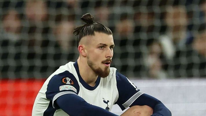 Dragusin candidato forte per la difesa del Milan: prezzo e come strapparlo al Tottenham