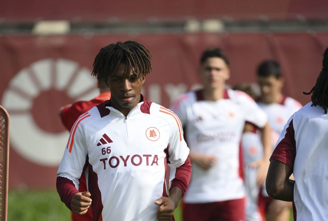 Roma, l’allenamento a Trigoria in vista della Dinamo Kiev – FOTO GALLERY - immagine 22