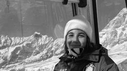 Una folla accoglie Matilde Lorenzi per il funerale: l’ultimo saluto alla sciatrice