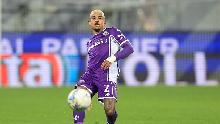 FLORENCE, ITALY - FEBRUARY 23: Domilson Cordeiro dos Santos known as Dodo of ACF Fiorentina in action during the Serie A match between ACF Fiorentina and Pisa SC at Artemio Franchi on February 23, 2026 in Florence, Italy. (Photo by Gabriele Maltinti/Getty Images) Valeri: “Noi non ancora salvi. Dodò? Bella sfida, sorride sempre e ci divertiamo” - immagine 1